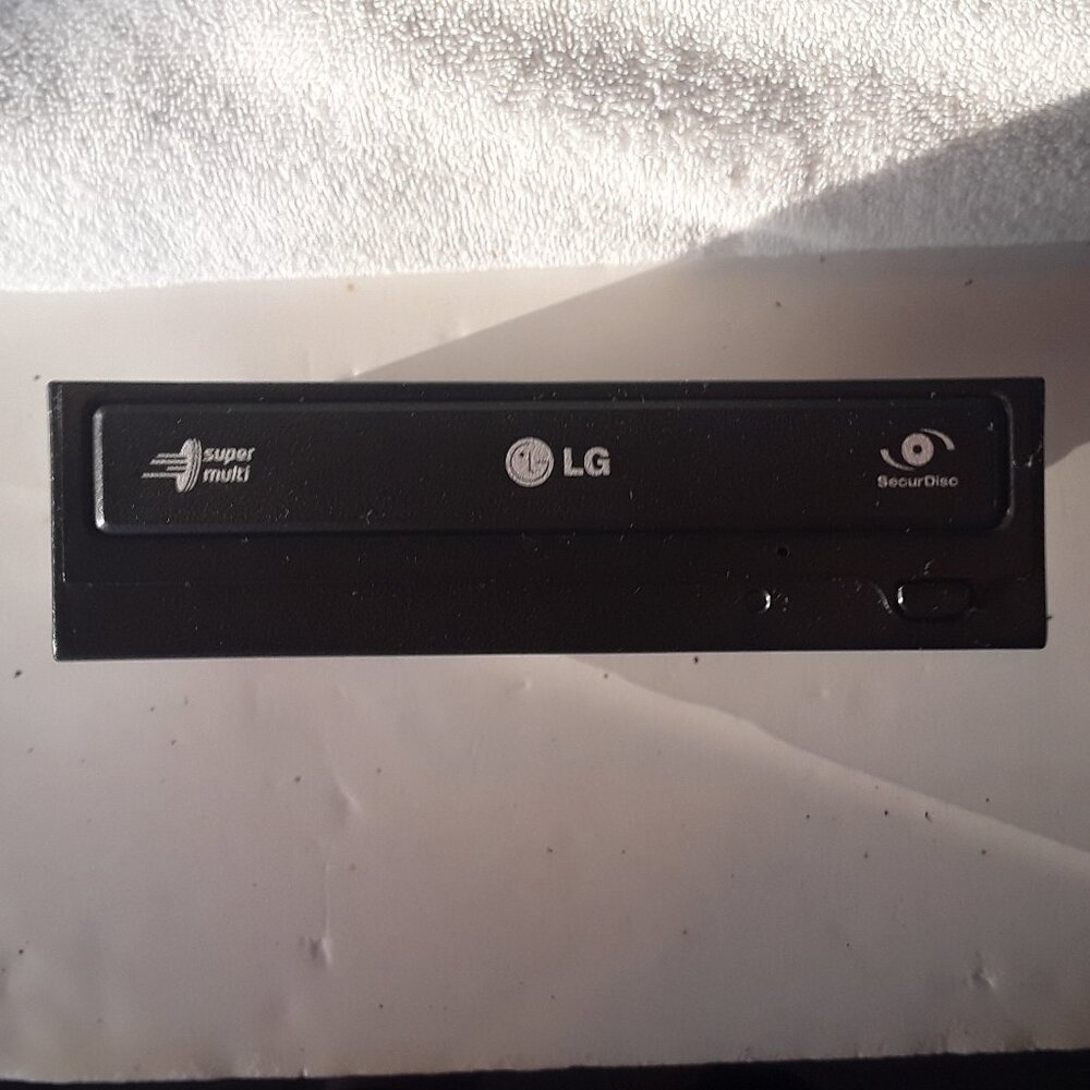 LG Super Multi GH22NS50 DVD Drive for Computer, No Cables, just drive itself